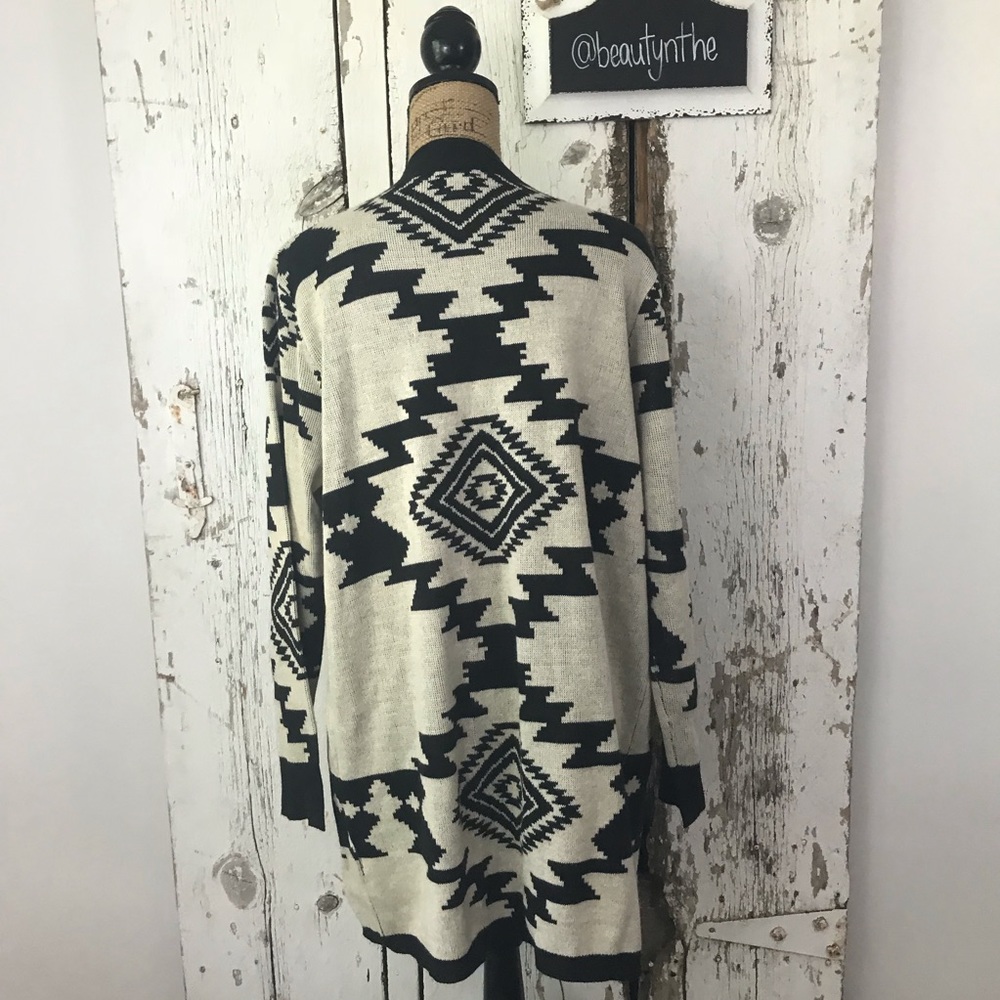 Charlie Paige Aztec drape front clasp sweater - Picture 3 of 7